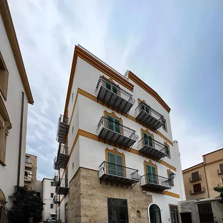 Giglio luxury apartment in casa professa-3