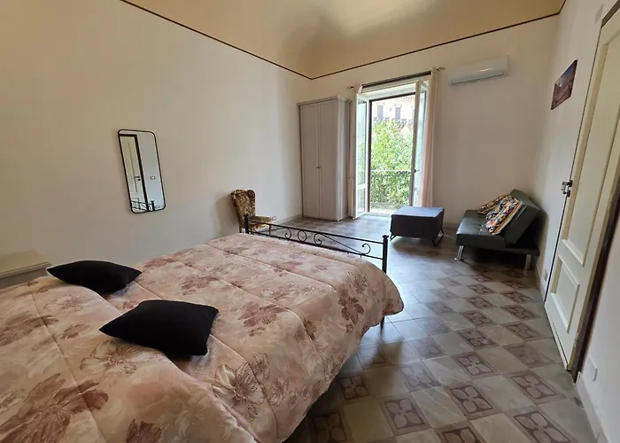 Vivaldi Holidays Historic House In The Center Of Palermo